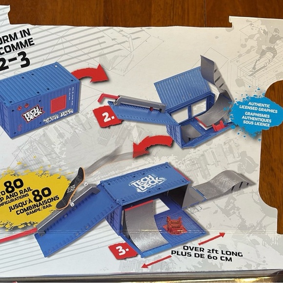Tech Deck Transforming SK8 Container Set - Picture 3 of 4